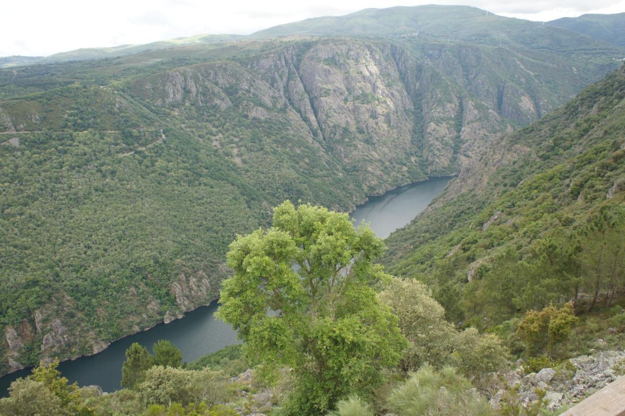 Апартаменти O Muino Casa Ferrador Ribeira Sacra Barantes Екстер'єр фото