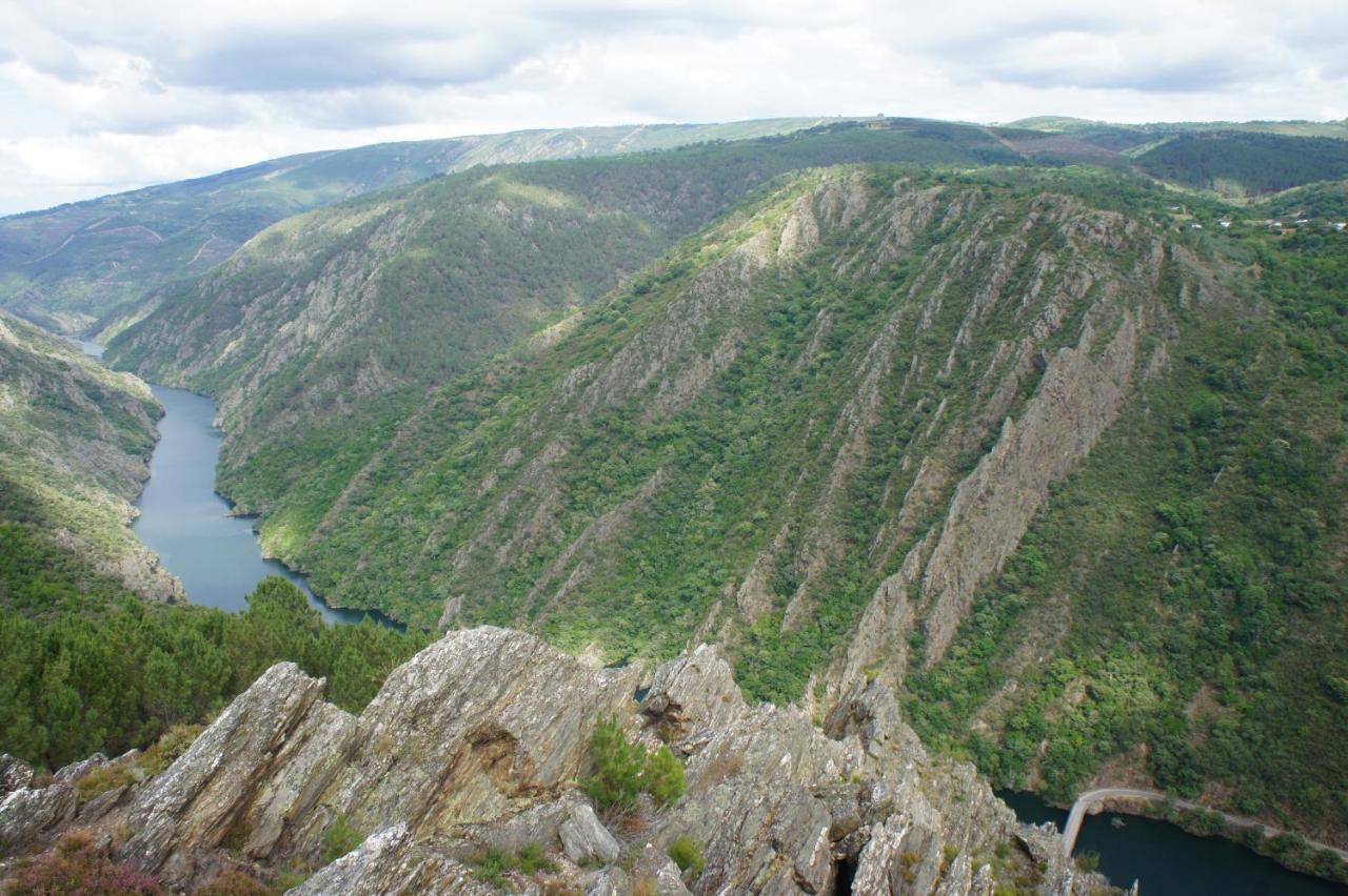 Апартаменти O Muino Casa Ferrador Ribeira Sacra Barantes Екстер'єр фото